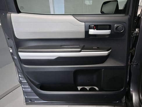 Used 2018 Toyota Tundra Limited image 30
