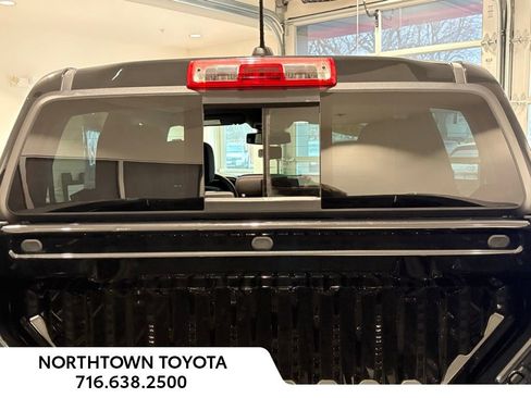 Used 2023 Chevrolet Colorado LT w/ LT Convenience Package II image 18