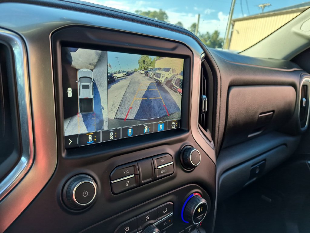 Used 2021 Chevrolet Silverado 1500 LTZ w/ LTZ Premium Package AWD/4WD image 21