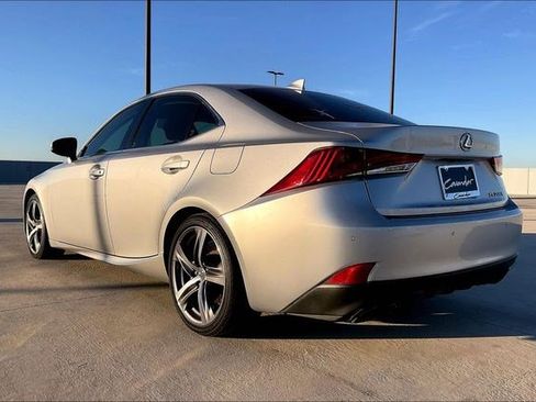Used 2017 Lexus IS 200t image 6