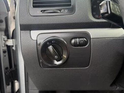 Used 2009 Volkswagen Jetta S FWD image 16