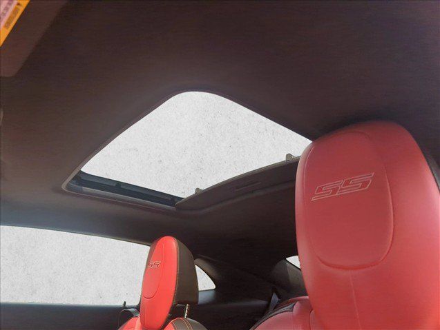 Used 2011 Chevrolet Camaro SS w/ Interior Accent Trim Package RWD image 21