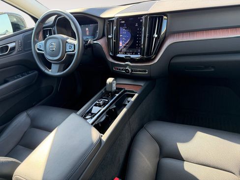 Used 2023 Volvo XC60 B5 Plus w/ Protection Package Premier image 10
