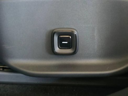 New 2025 Volvo EX30 Ultra w/ Protection Package Premier AWD/4WD image 23