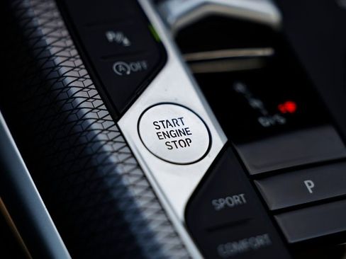 Used 2025 BMW 230i Coupe image 37