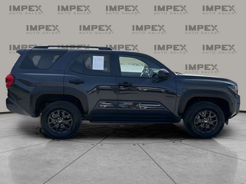 Used 2025 Toyota 4Runner SR5 image 6