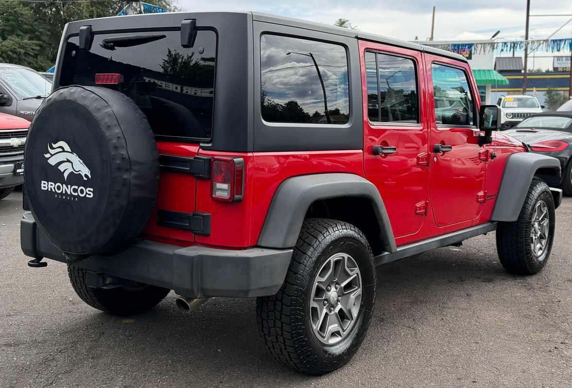 Used 2014 Jeep Wrangler Unlimited Rubicon w/ Connectivity Group AWD/4WD image 3