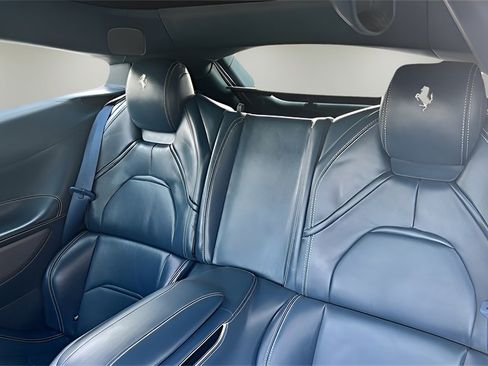 Used 2017 Ferrari GTC4Lusso image 15