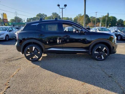 New 2026 Nissan Kicks SR w/ Cold Weather Package AWD/4WD image 8