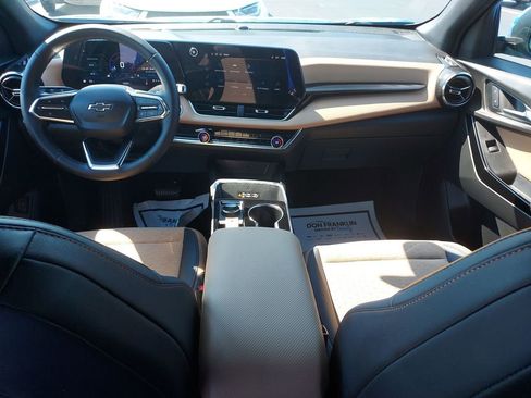 Used 2026 Chevrolet Equinox ACTIV FWD image 10