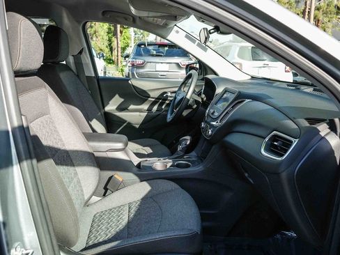 Used 2024 Chevrolet Equinox LT FWD image 16