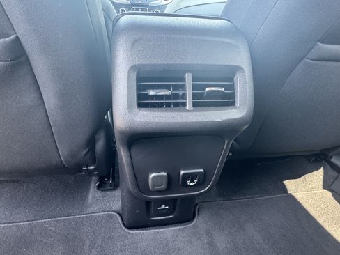Used 2018 Chevrolet Equinox LT w/ Sun & Infotainment Package FWD image 24