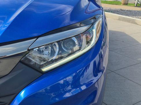 Used 2021 Honda HR-V EX image 11