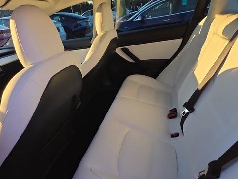 Used 2021 Tesla Model 3 Performance image 7