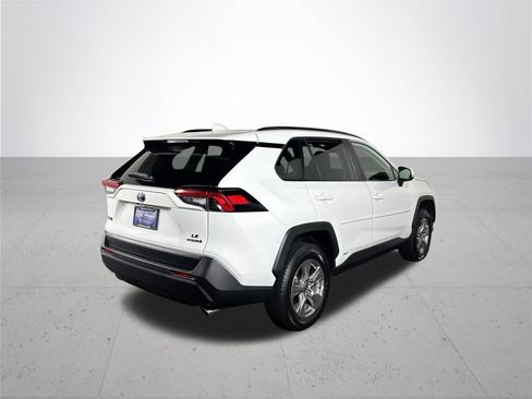 Used 2024 Toyota RAV4 LE AWD/4WD image 6