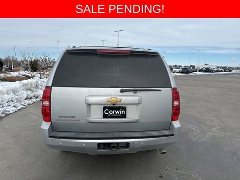 Used 2013 Chevrolet Suburban 2500 LT w/ Luxury Package image 4