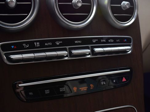 Used 2022 Mercedes-Benz GLC 300 4MATIC image 21