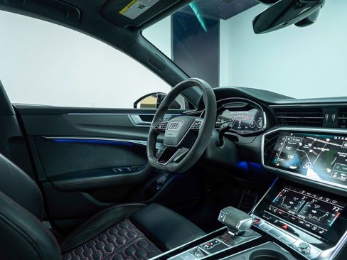 Used 2022 Audi RS 7 4.0T image 59