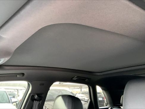 New 2025 Audi Q3 2.0T Premium image 16