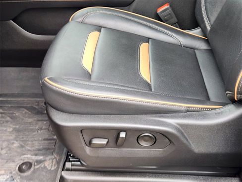 Used 2024 GMC Yukon AT4 w/ AT4 Premium Plus Package image 8