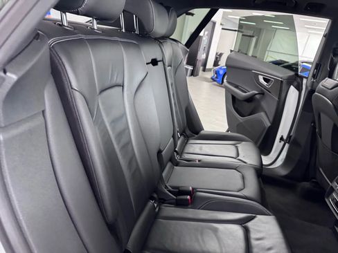 Used 2019 Audi Q8 Premium w/ Convenience Package image 14