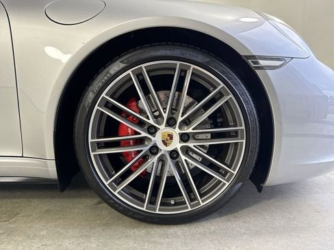 Certified 2017 Porsche 911 Carrera 4S image 15