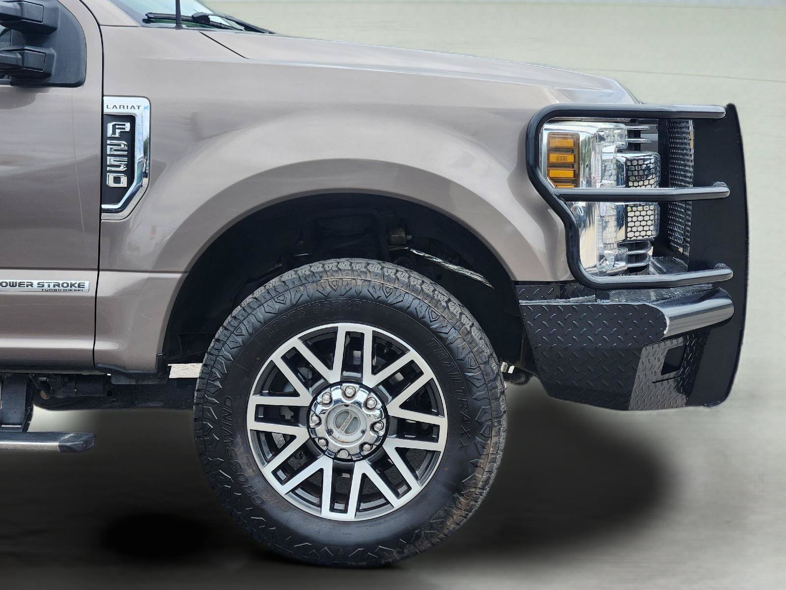 Used 2019 Ford F250 Lariat w/ Lariat Ultimate Package AWD/4WD image 9