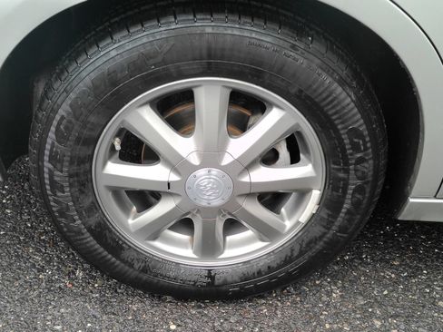 Used 2007 Buick LaCrosse CXL w/ Chromed Appearance Package FWD image 30