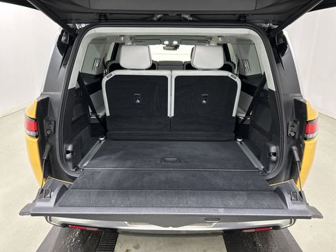 Used 2023 Rivian R1S Adventure AWD/4WD image 15
