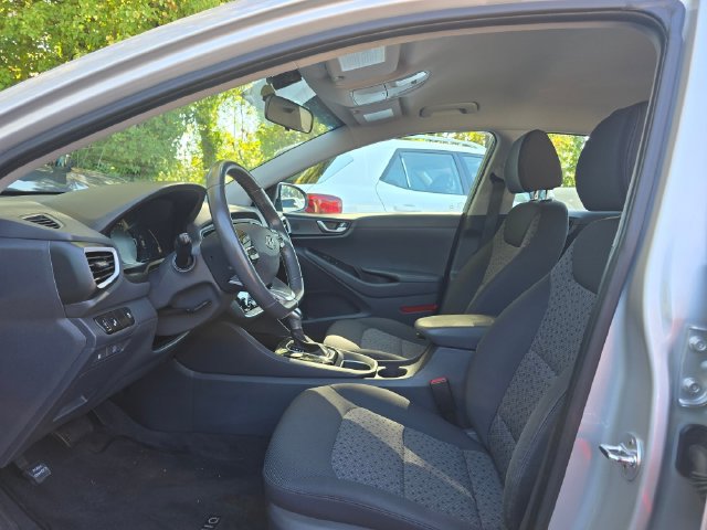 Used 2017 Hyundai Ioniq SEL FWD image 20