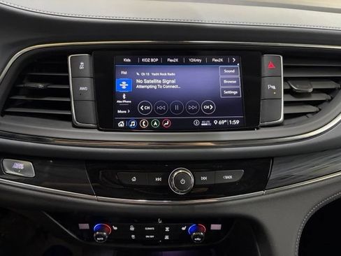Used 2021 Buick Enclave Essence w/ Sun And Navigation Package AWD/4WD image 42