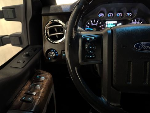 Used 2014 Ford F250 Platinum w/ FX4 Off-Road Package AWD/4WD image 21