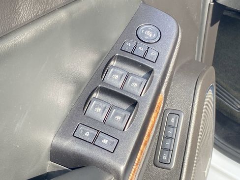 Used 2016 Chevrolet Tahoe LTZ image 25