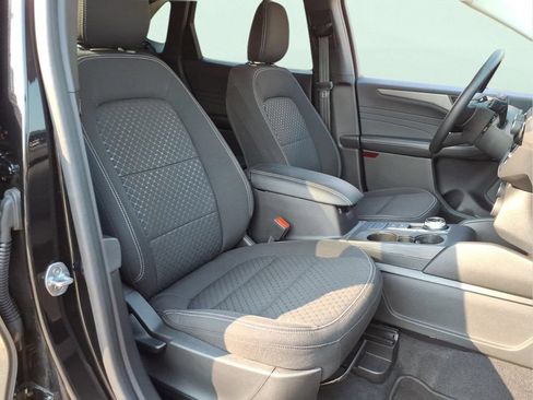 Certified 2023 Ford Escape Active AWD/4WD image 11