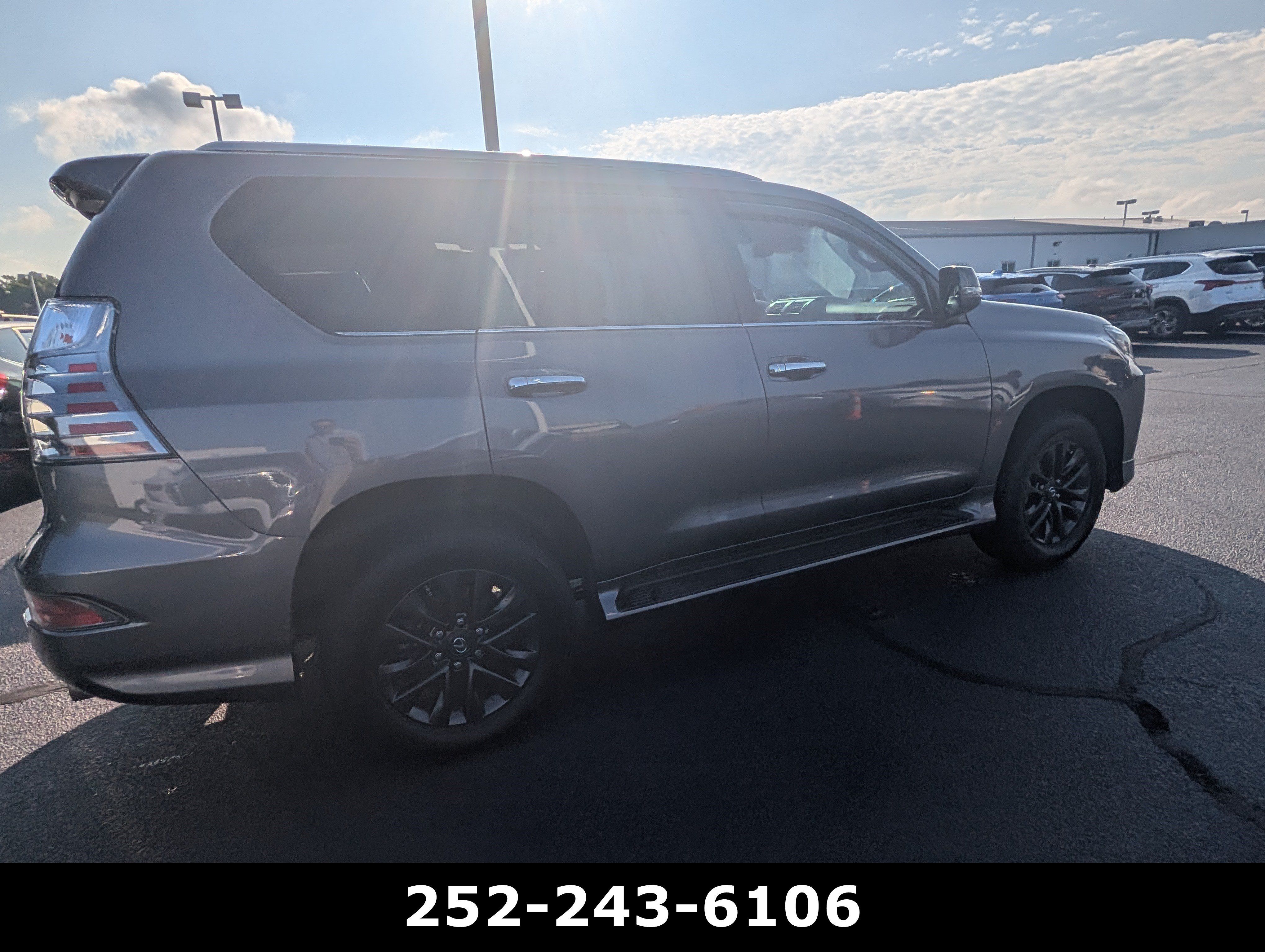 Used 2021 Lexus GX 460 Premium w/ Premium Package AWD/4WD image 5