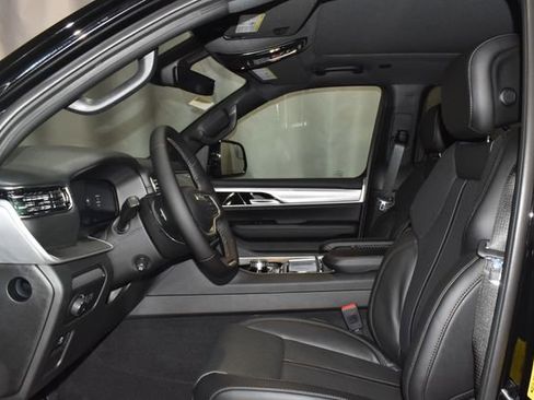 New 2026 Jeep Grand Wagoneer 4WD image 10