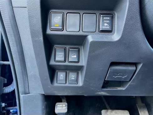 Used 2023 Nissan Frontier PRO-4X w/ Pro-4X Premium Package image 18