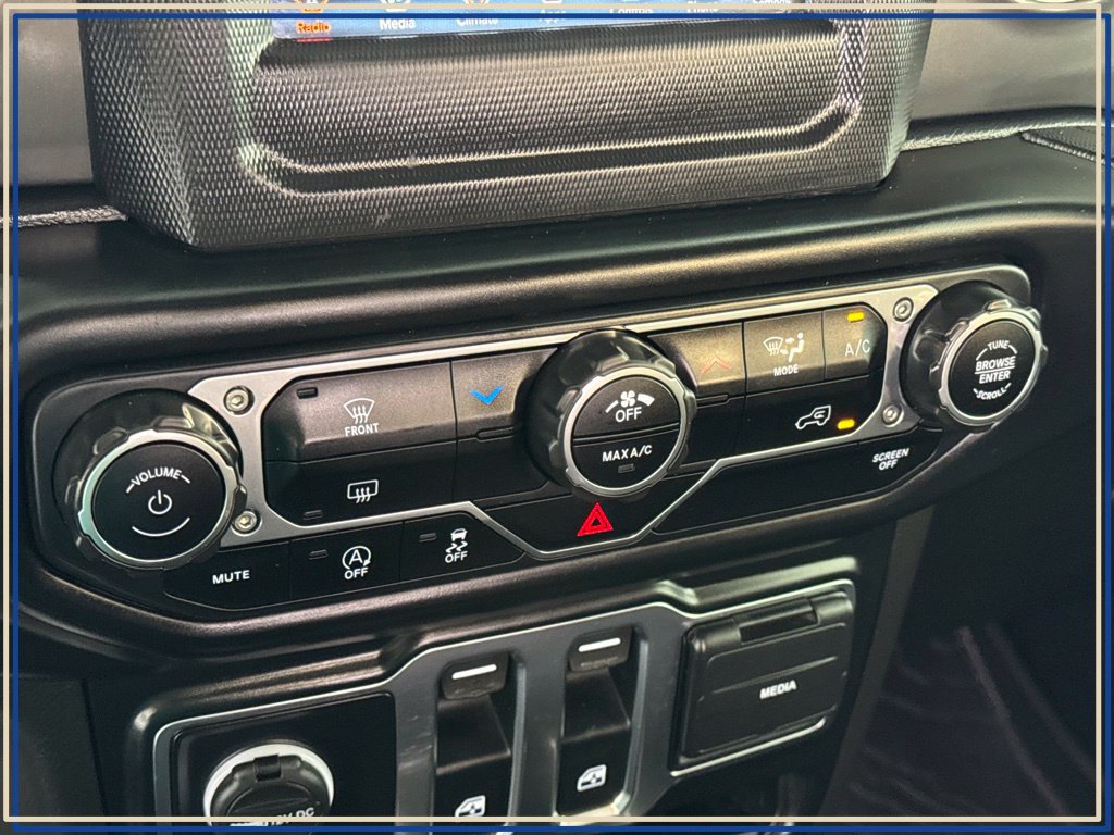 Used 2022 Jeep Wrangler Sport AWD/4WD image 28