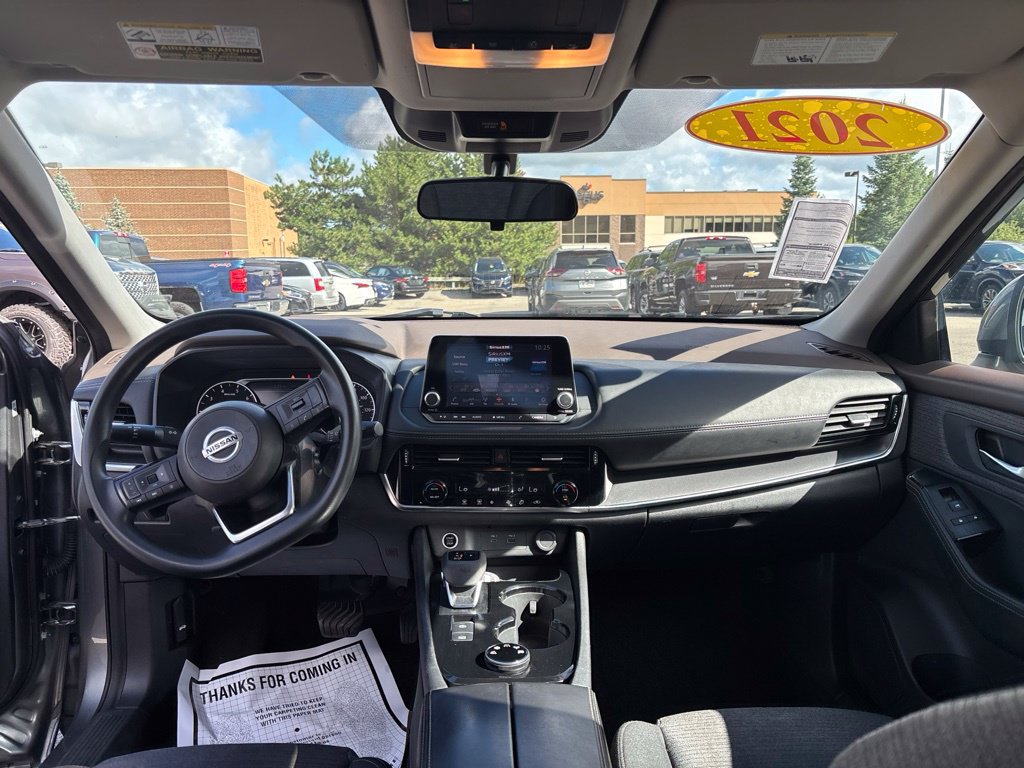 Used 2021 Nissan Rogue SV AWD/4WD image 14