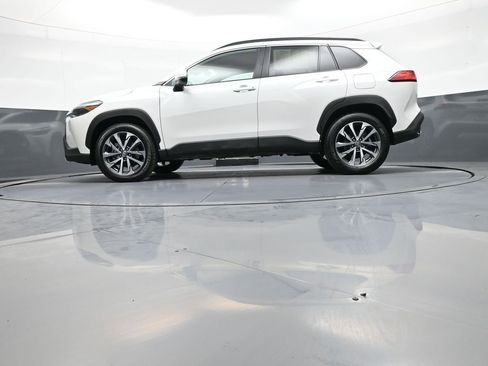 Certified 2023 Toyota Corolla Cross XLE w/ Convenience Package AWD/4WD image 33