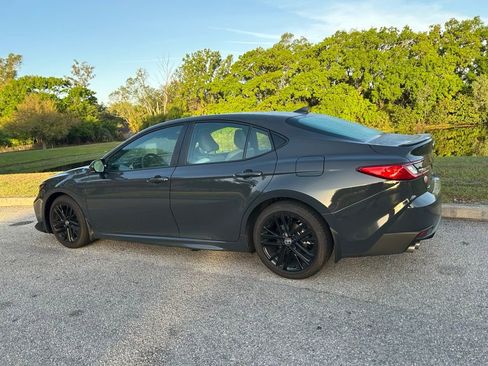 Certified 2025 Toyota Camry SE image 3