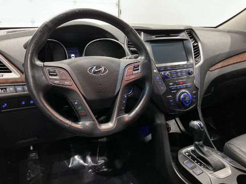 Used 2017 Hyundai Santa Fe Limited image 36