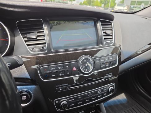 Used 2016 Kia Cadenza Premium w/ Technology Package FWD image 16