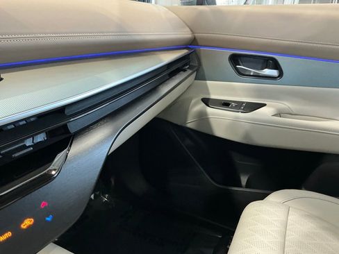 Used 2025 Nissan Murano Platinum image 56