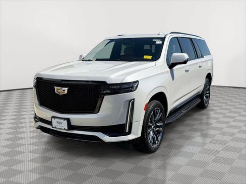 Used 2023 Cadillac Escalade ESV Sport w/ LPO, Illumination Package AWD/4WD image 3