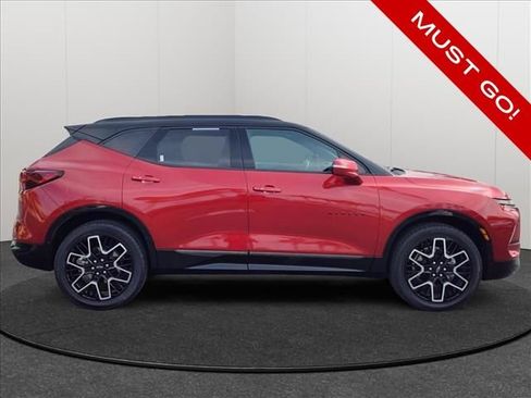 Certified 2023 Chevrolet Blazer RS w/ Enhanced Convenience Package FWD image 4