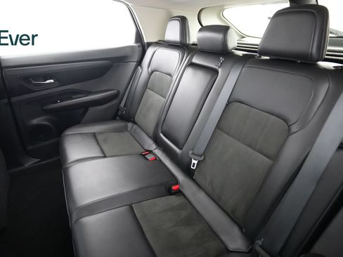 Used 2024 Nissan Ariya AWD image 24