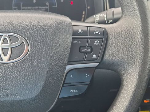Used 2025 Toyota Camry LE FWD image 25