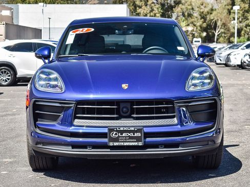 Used 2023 Porsche Macan image 2