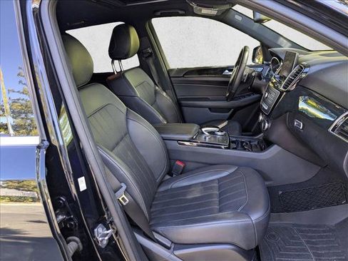 Used 2019 Mercedes-Benz GLE 400 4MATIC image 20